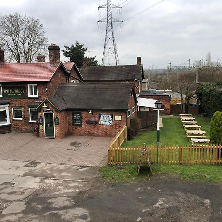 Hotel Spittal Brook à Stafford Extérieur photo